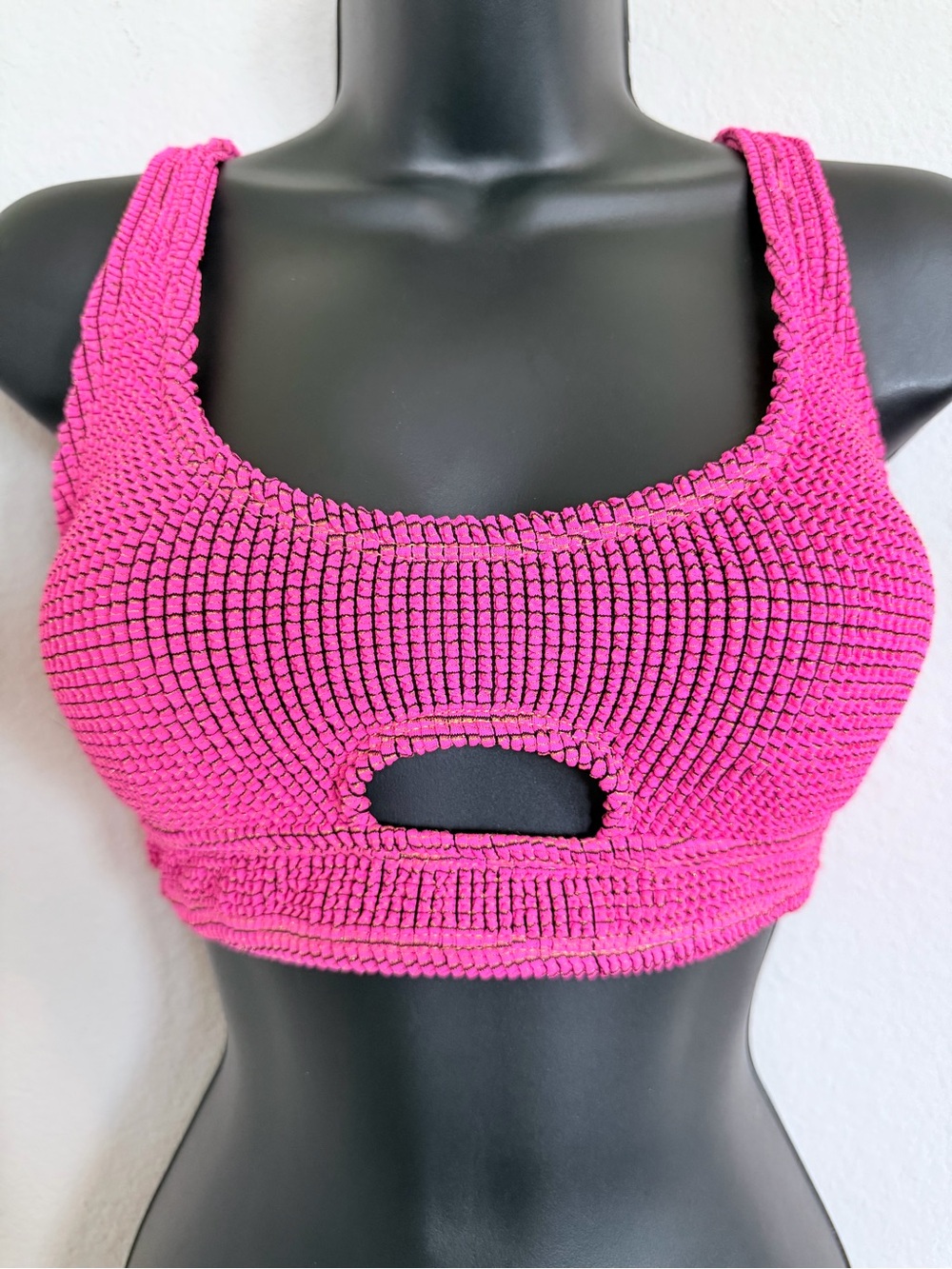 No Boundaries Bright Pink Yellow Textured Cutout Metallic Thread Swim Top Size M